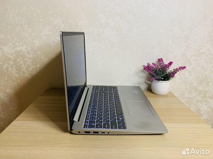 Мощный, свежий ноутбук (8 ядер/ SSD/ 12 гб)