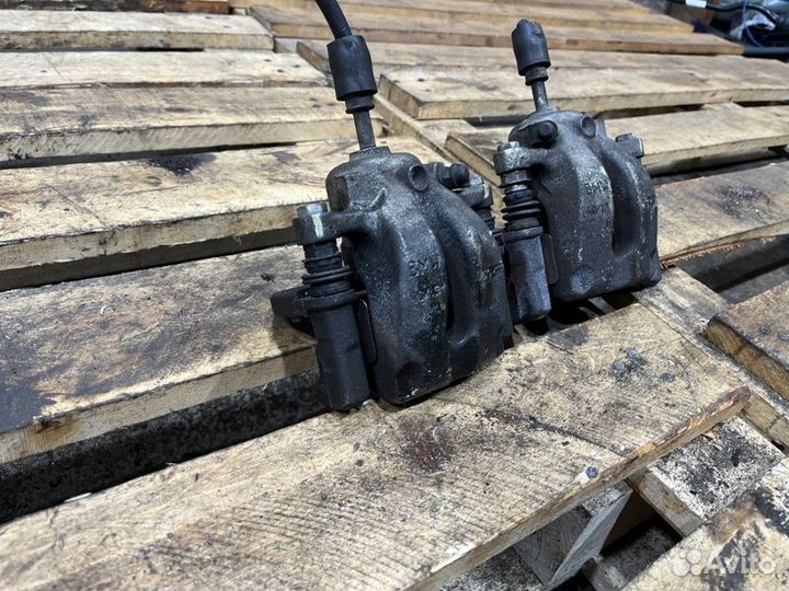 Суппорт тормозной задний Bmw 1 E87 N46B20 2004