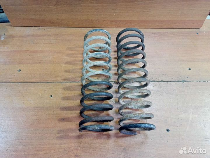 Пружина задняя Volkswagen Pointer 2005