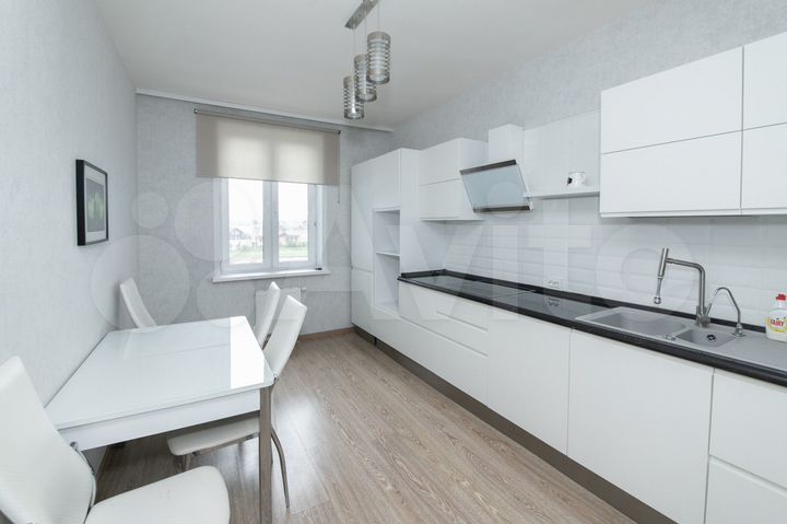 3-к. квартира, 90 м², 4/25 эт.