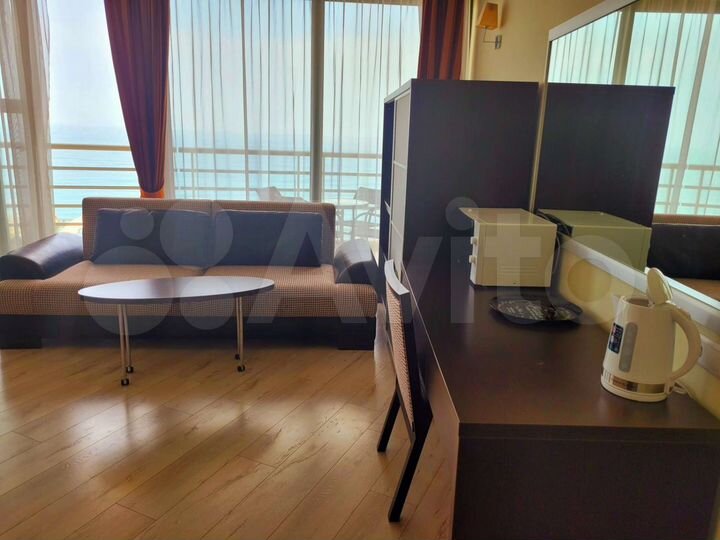 Квартира-студия, 38 м², 4/4 эт.