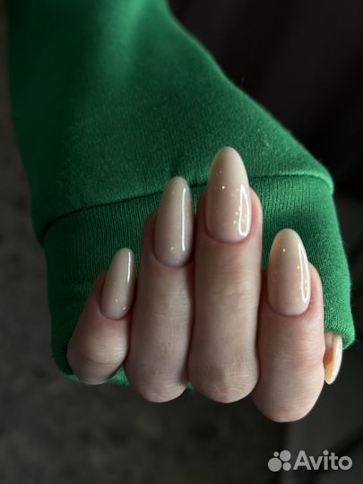 Нужна модель на маникюр