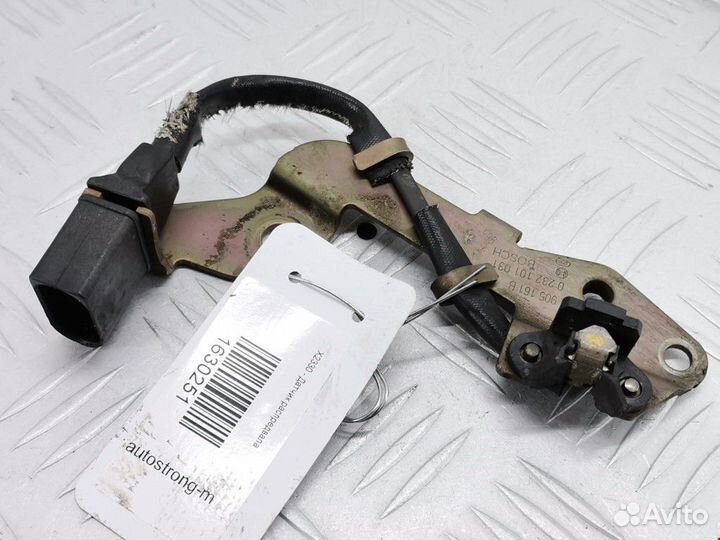 Датчик распредвала Volkswagen Golf 3 1999