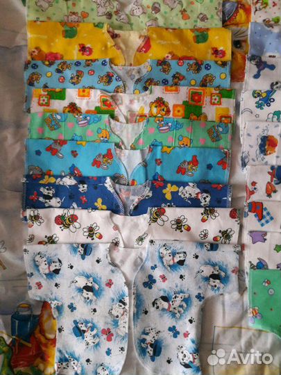 Распашонки и чепчики