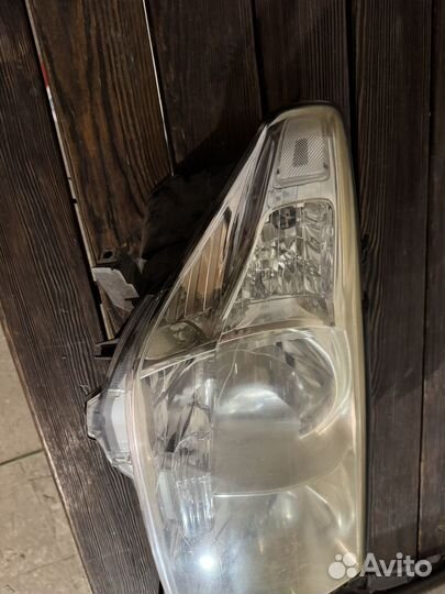 Фара передняя правая toyota land cruiser 200