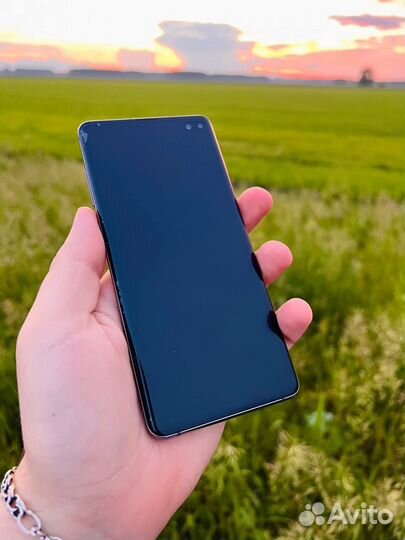 Samsung Galaxy S10+, 8/128 ГБ