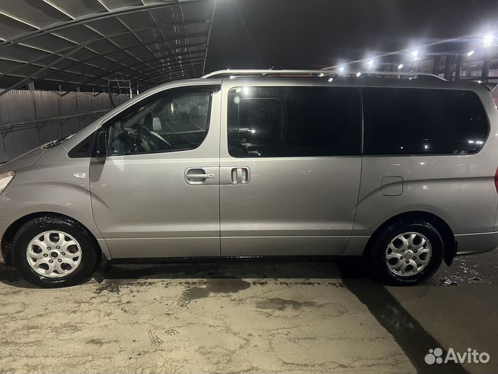 Hyundai Grand Starex 2.5 AT, 2012, 180 000 км