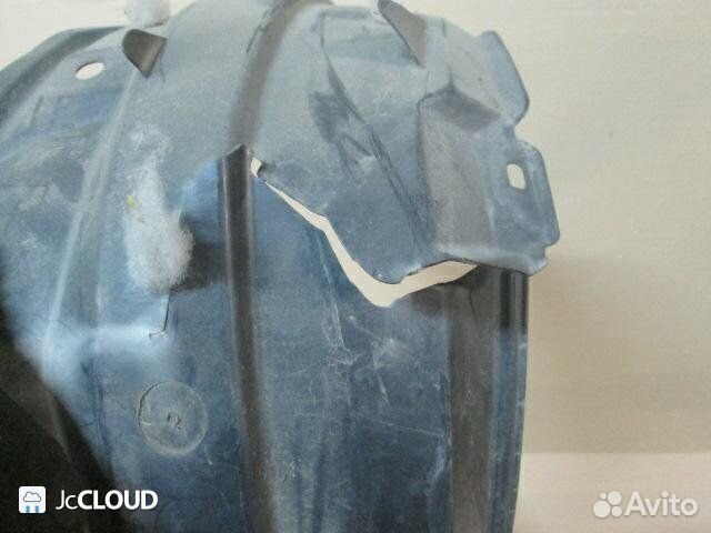 Подкрылок на toyota avensis AZT250 1AZ-FSE