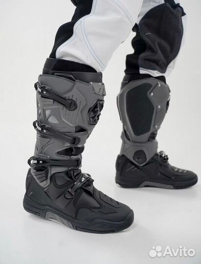 Мотоботы шарнирные для эндуро scoyco MBM004