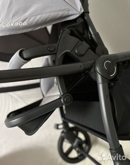 Коляска прогулочная luxmom