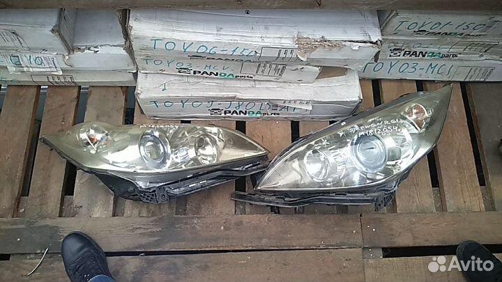 Фара передняя правая на honda step wagon RG1