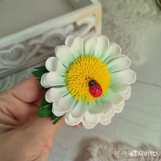 Резинки с ромашками