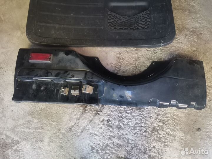 Накладка двери багажника тойота рав4 2004гв