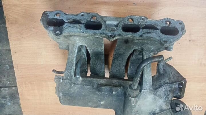 Впускной коллектор Mazda 626 GE FS 2.0