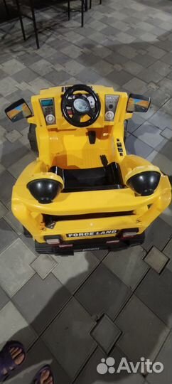 Детский автомобиль на аккумуляторе