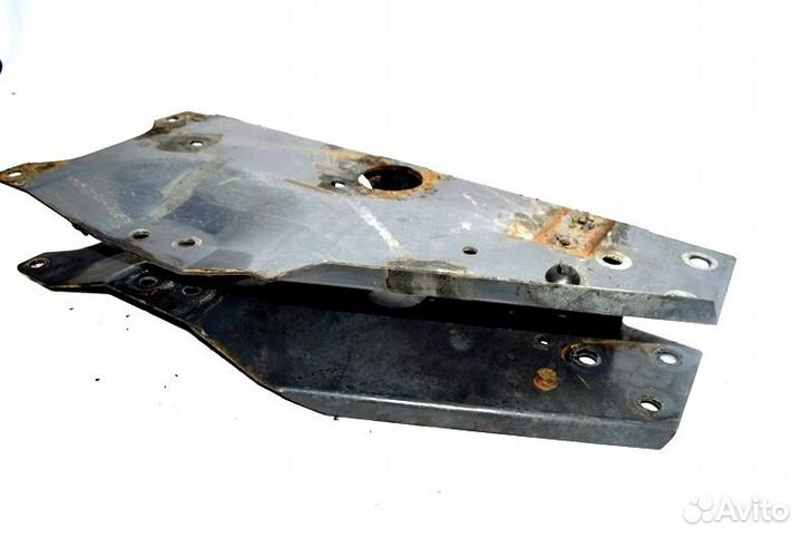 Кронштейн кабины, задний правый renault trucks Mag