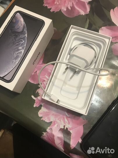 iPhone Xr, 64 ГБ