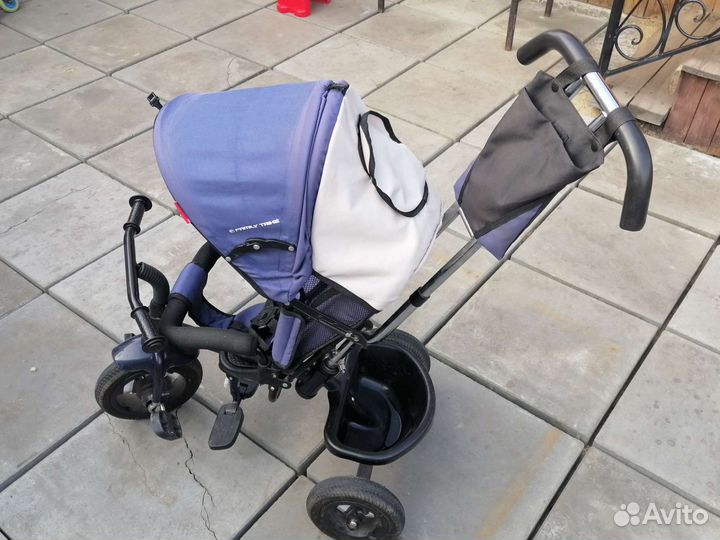 Детский велосипед с ручкой