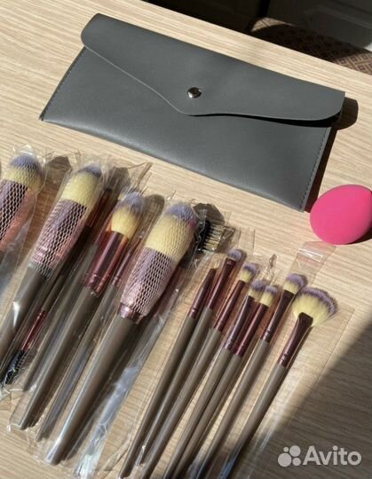 Набор кистей для макияжа