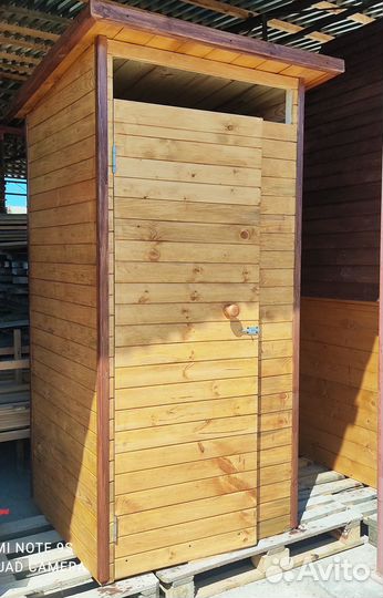 Дачный туалет деревянный