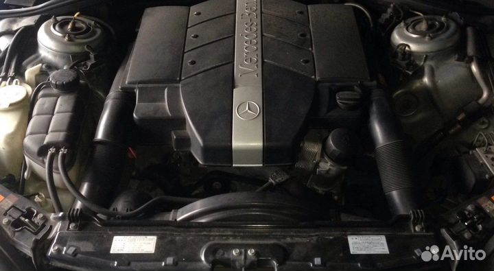 Крышка накладка пластиковая двс М112 Mercedes W220