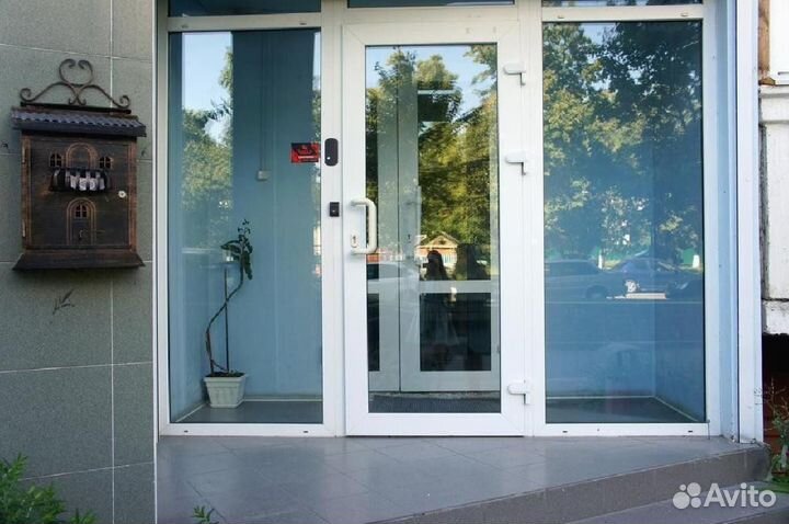 Пластиковые двери