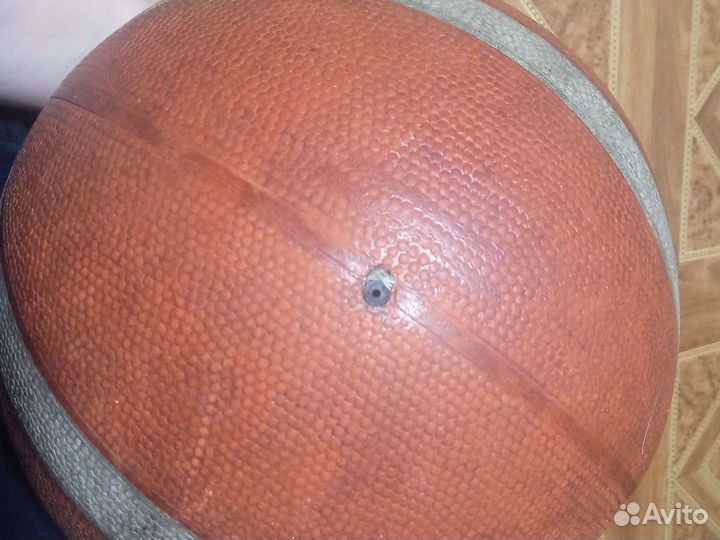 Баскетбольный мяч molten