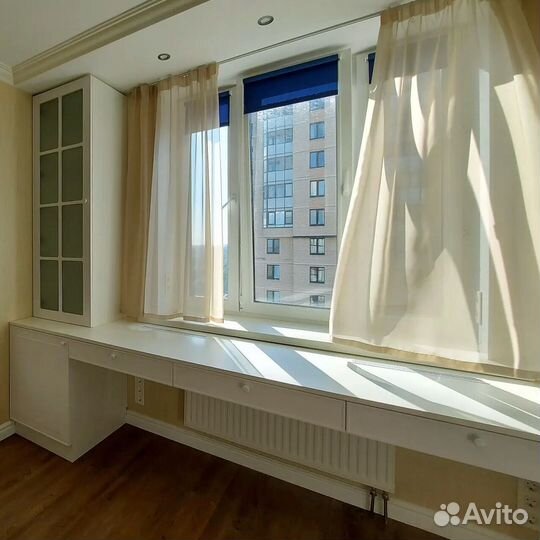 Рабочая зона со шкафом на заказ