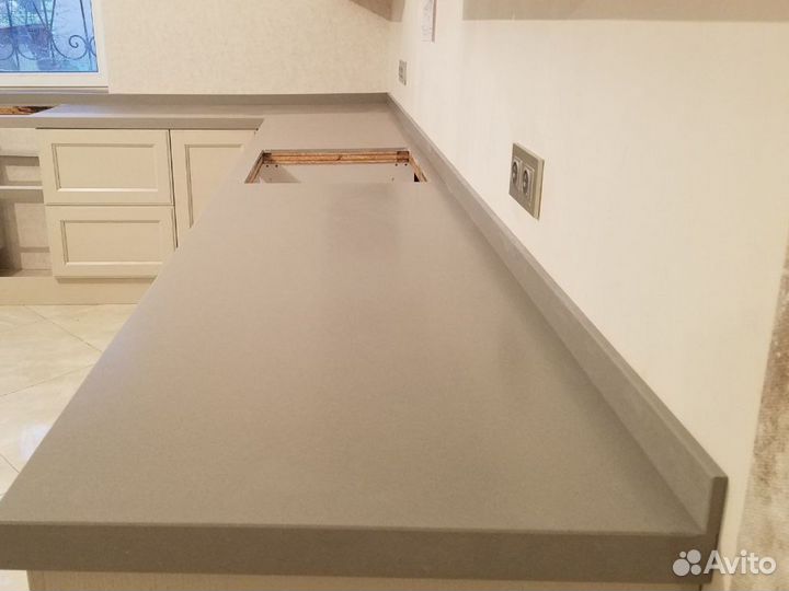 Столешница из камня Hi-Macs Pearl 230х60