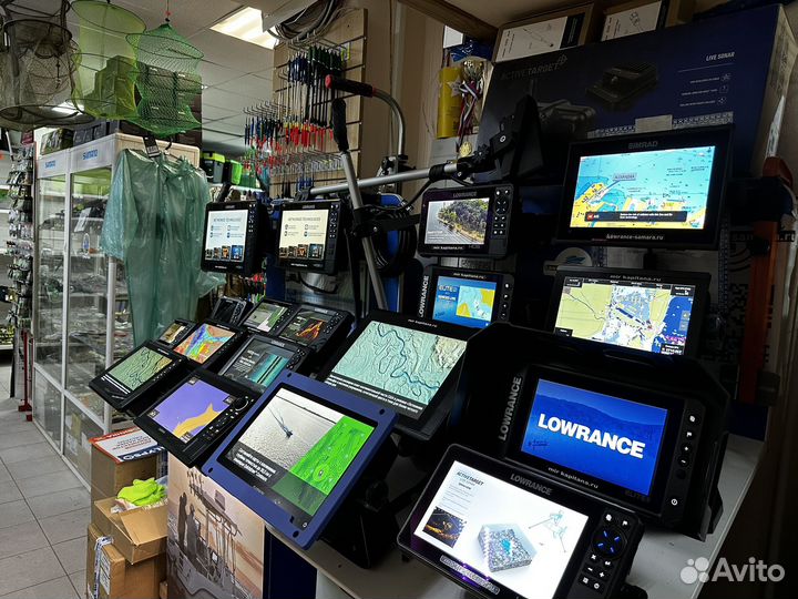 Lowrance HDS 16 live