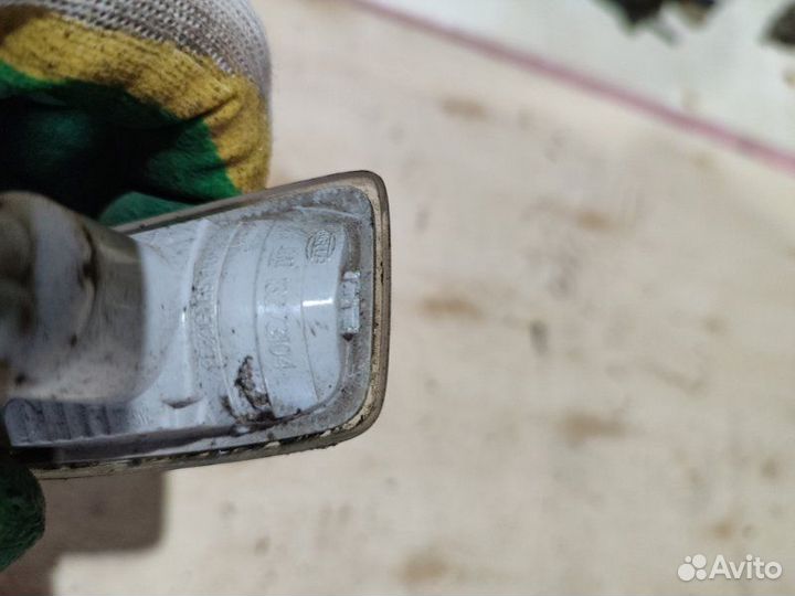 Повторитель поворота передний правый Opel Astra J