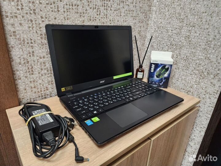 Игровой Ноутбук Acer i5, GF940m 2Gb, озу8Gb, SSD