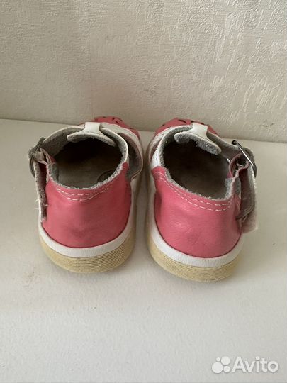 Сандалии для девочки