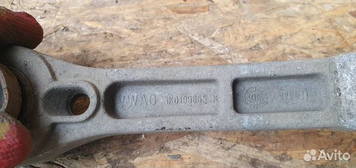 Опора двигателя задняя Volkswagen Golf V 2003-2009