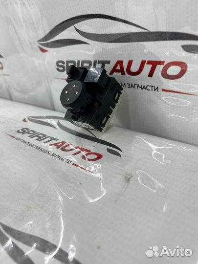 Блок управления зеркалами Kia Sportage 5 D4HD