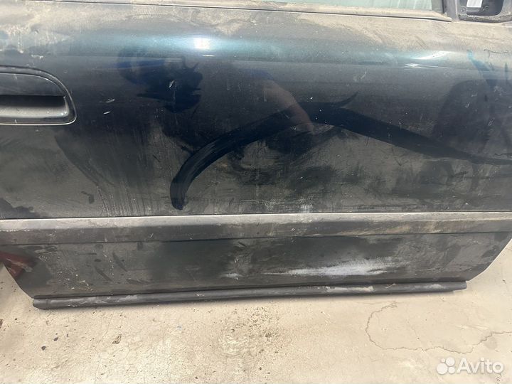 Дверь передняя правая Volvo s60