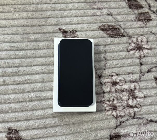 iPhone 12, 64 ГБ
