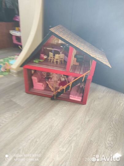 Кукольный домик с мебелью