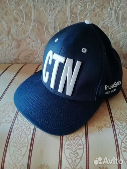 Бейсболка новая