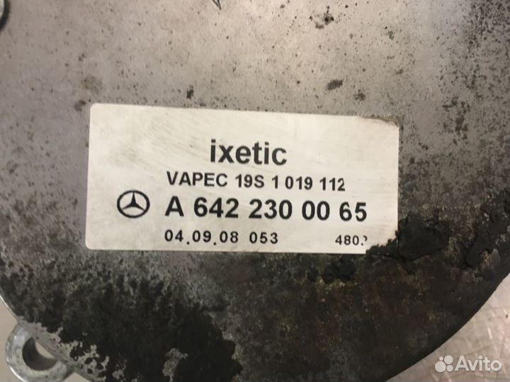 Насос вакуумный Mercedes C-Class W204 OM642 3.0