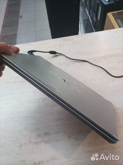 Ноутбук Sony core i5/8озу/SSD256 в хорошем состоя