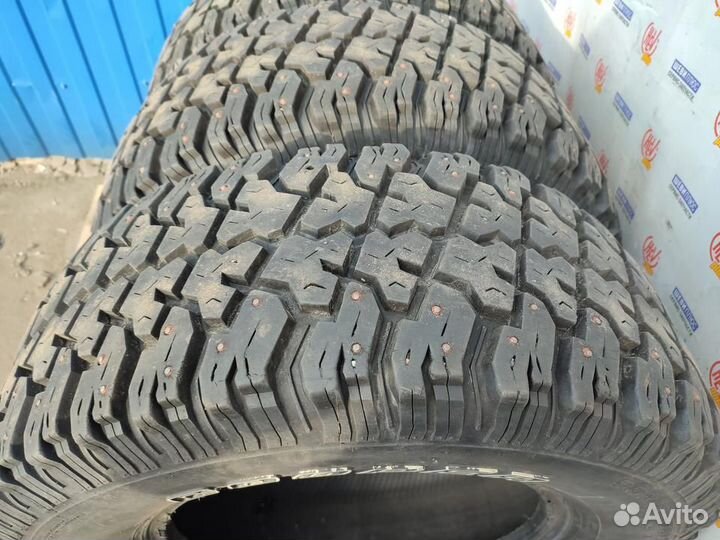 Cooper Discoverer S/T 315/65 R17 114Q