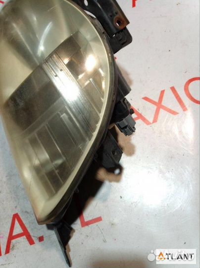 Фара передняя правая honda FIT