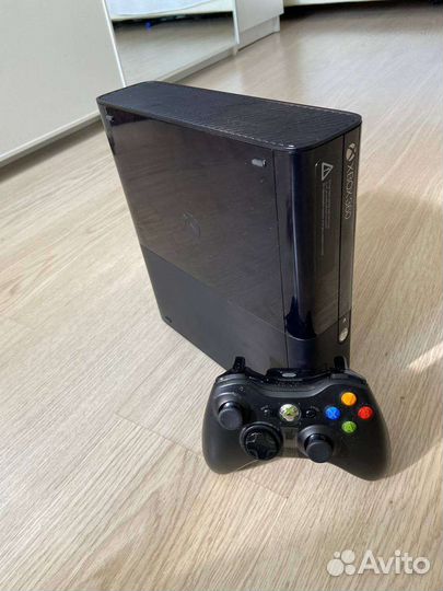 Xbox 360 E не прошитый