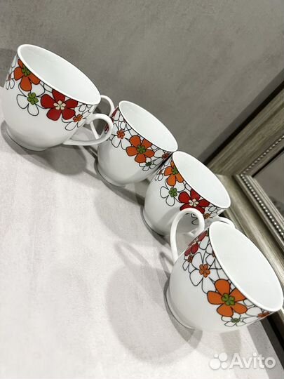 Чашки фарфоровые (4шт) цена за все