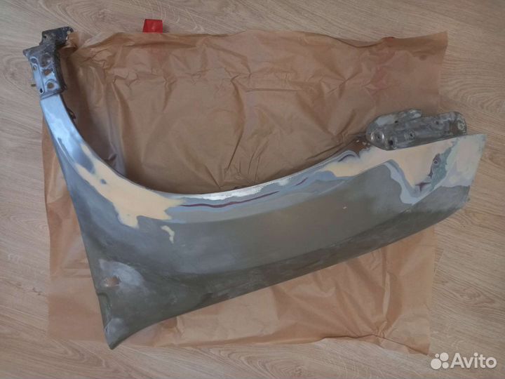 Крыло переднее левое б/у Renault Duster