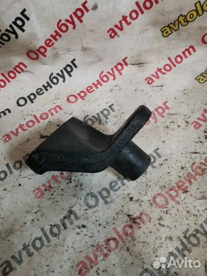 Кронштейн двигателя передний правый Kia Rio 3