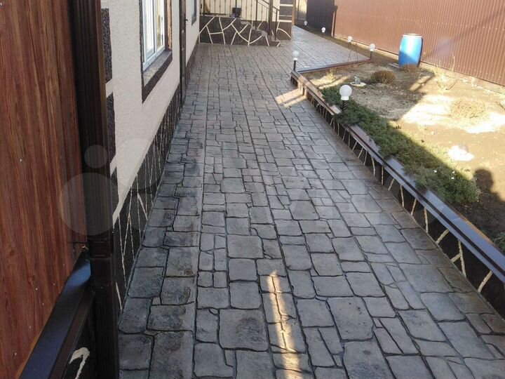 Дом 200 м² на участке 5 сот.