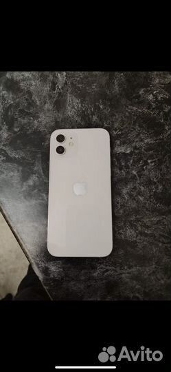 iPhone 12, 64 ГБ