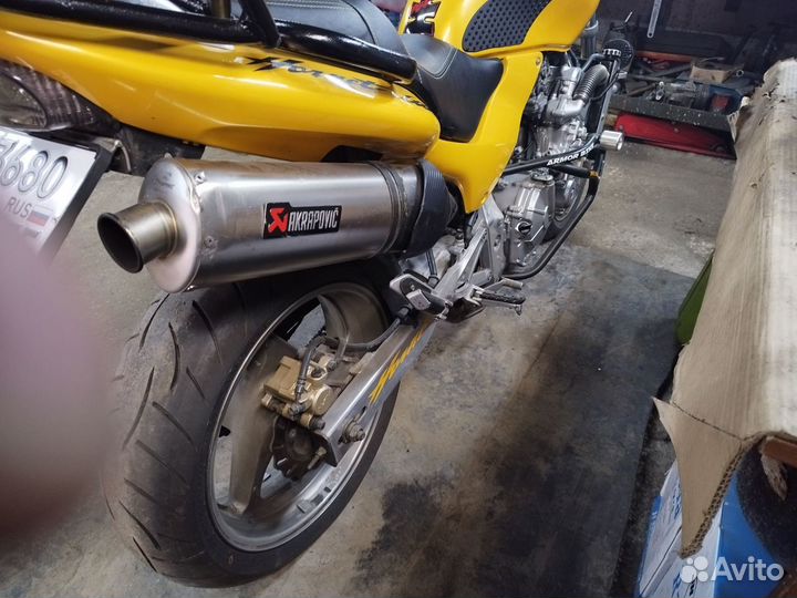 Мотоцикл Honda cb600 hornet